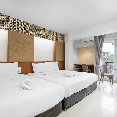 Cozytel Chiangmai Hotel Chiang Mai Exterior photo