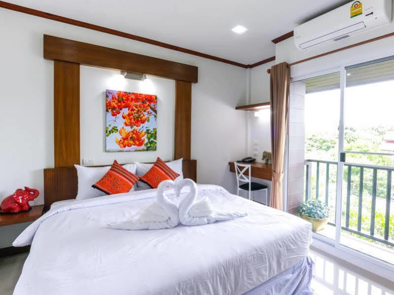 Cozytel Chiangmai Hotel Chiang Mai Exterior photo